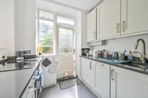 2-bedroom Flat With Garden Near Regent's Park Appartamento