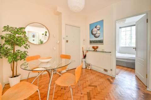2-bedroom Flat With Garden Near Regent's Park Appartamento Londra